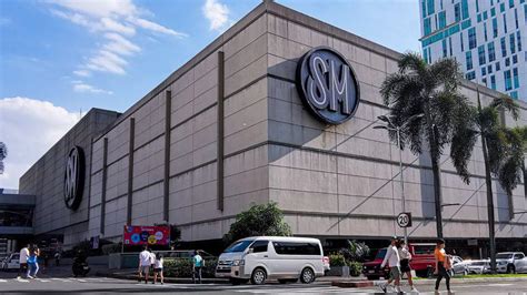 SM Araneta City .